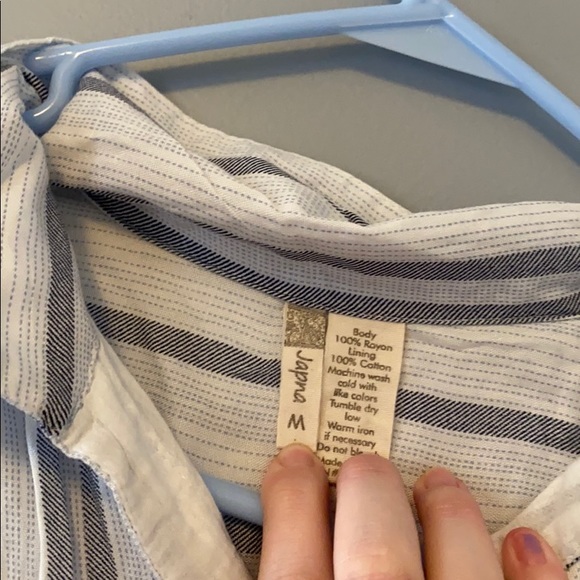 White and Gray Striped Button-Up Tie Dress - Picture 5 of 6